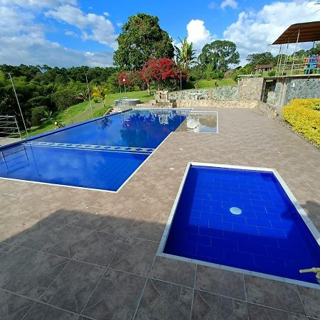 Hotel Campestre Los Mangos Quimbaya Ngoại thất bức ảnh