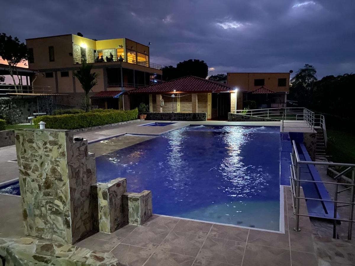 Hotel Campestre Los Mangos Quimbaya Ngoại thất bức ảnh