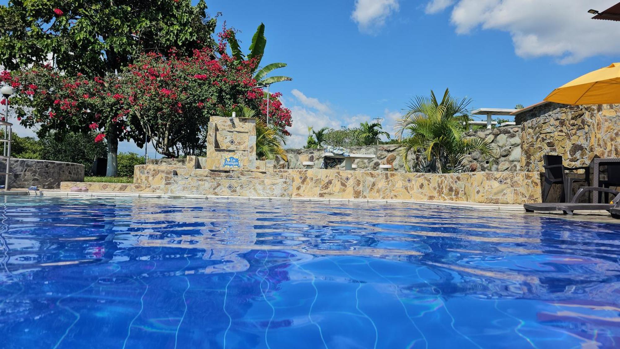 Hotel Campestre Los Mangos Quimbaya Ngoại thất bức ảnh